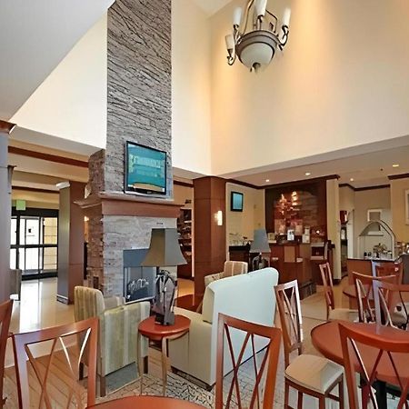 Staybridge Suites Newport News Exterior photo
